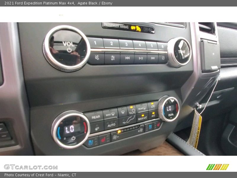 Controls of 2021 Expedition Platinum Max 4x4