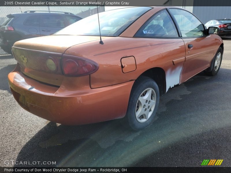 Sunburst Orange Metallic / Graphite Gray 2005 Chevrolet Cavalier Coupe