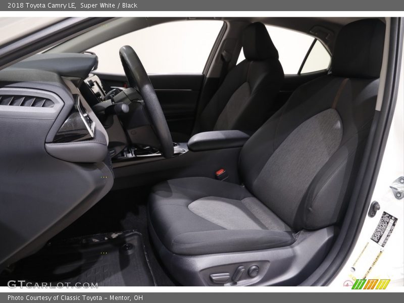 Super White / Black 2018 Toyota Camry LE