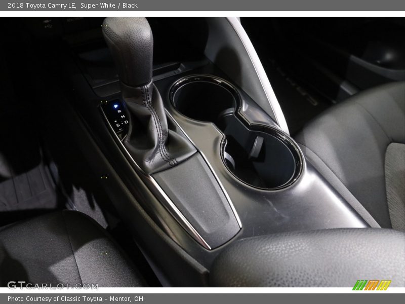 Super White / Black 2018 Toyota Camry LE