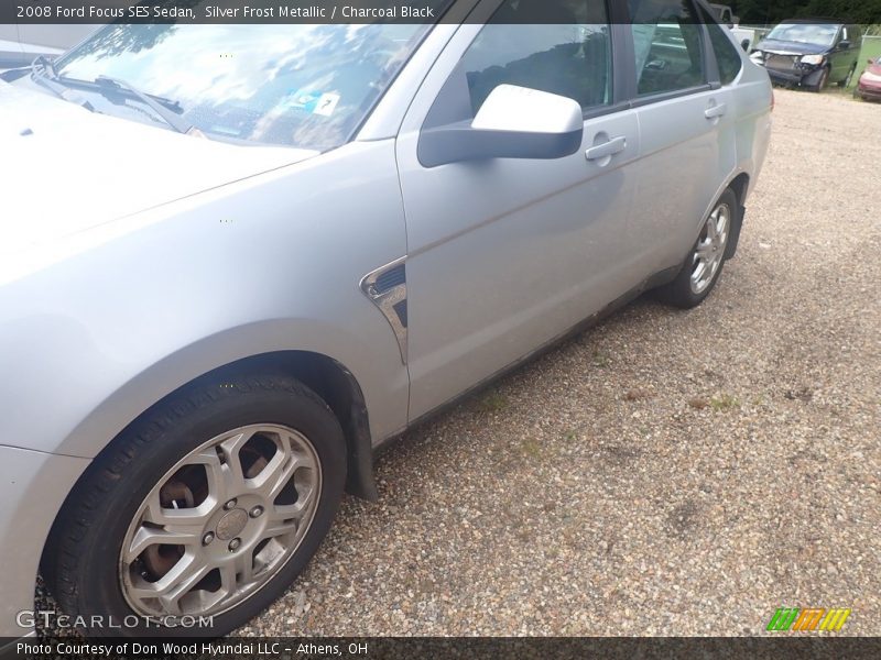 Silver Frost Metallic / Charcoal Black 2008 Ford Focus SES Sedan