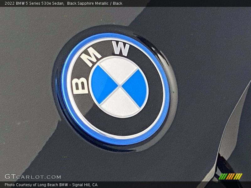 Black Sapphire Metallic / Black 2022 BMW 5 Series 530e Sedan