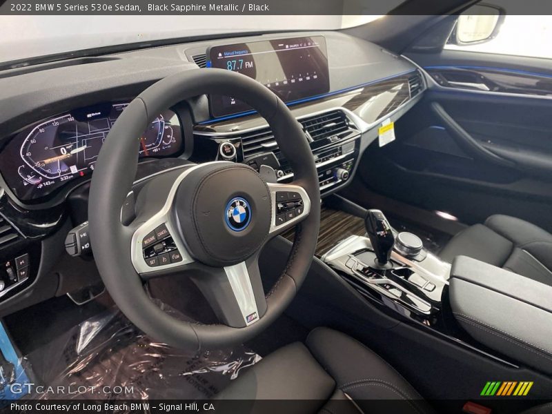 Dashboard of 2022 5 Series 530e Sedan