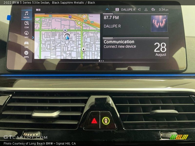 Navigation of 2022 5 Series 530e Sedan