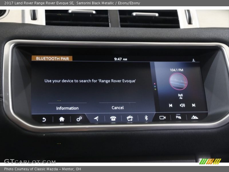 Santorini Black Metallic / Ebony/Ebony 2017 Land Rover Range Rover Evoque SE