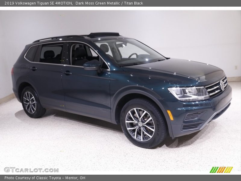 Front 3/4 View of 2019 Tiguan SE 4MOTION