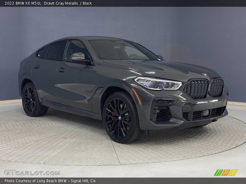Front 3/4 View of 2022 X6 M50i