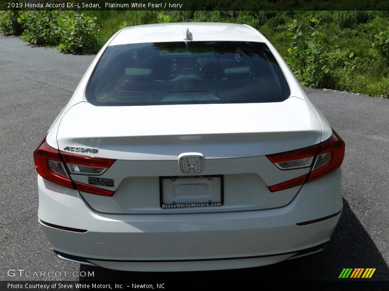 Platinum White Pearl / Ivory 2019 Honda Accord EX-L Sedan