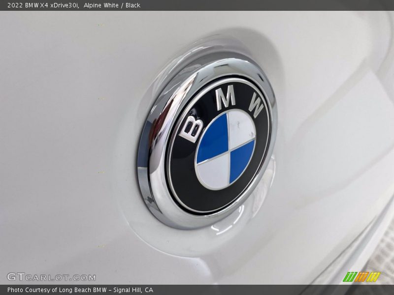  2022 X4 xDrive30i Logo