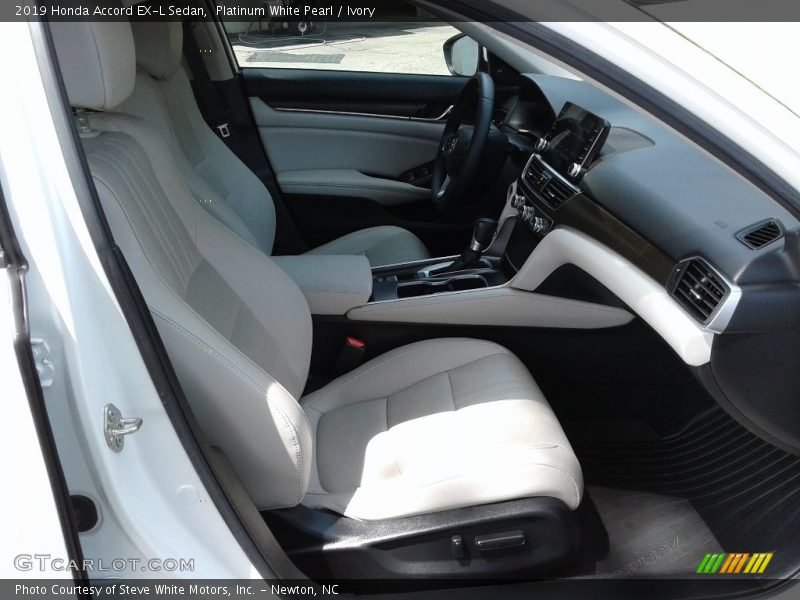 Platinum White Pearl / Ivory 2019 Honda Accord EX-L Sedan