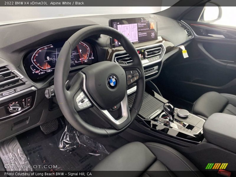 Dashboard of 2022 X4 xDrive30i