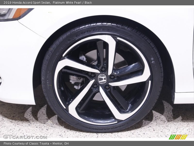 Platinum White Pearl / Black 2019 Honda Accord Sport Sedan