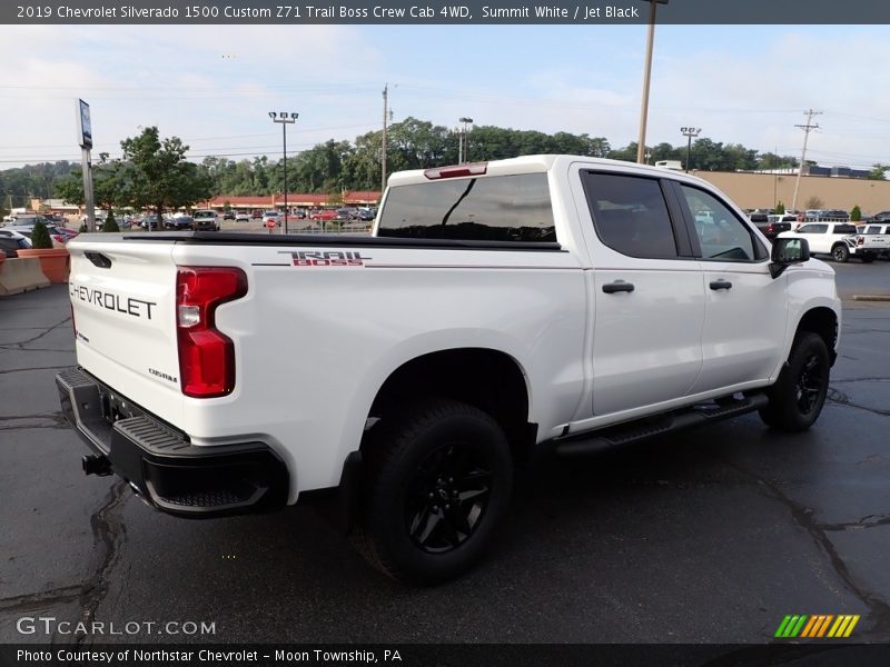 Summit White / Jet Black 2019 Chevrolet Silverado 1500 Custom Z71 Trail Boss Crew Cab 4WD