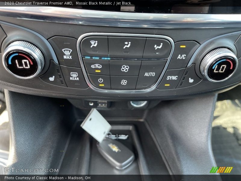 Mosaic Black Metallic / Jet Black 2020 Chevrolet Traverse Premier AWD