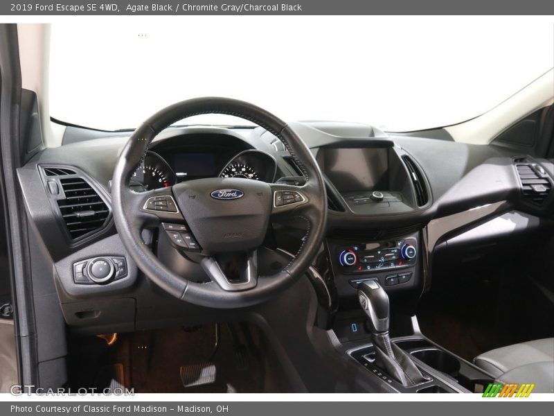 Agate Black / Chromite Gray/Charcoal Black 2019 Ford Escape SE 4WD