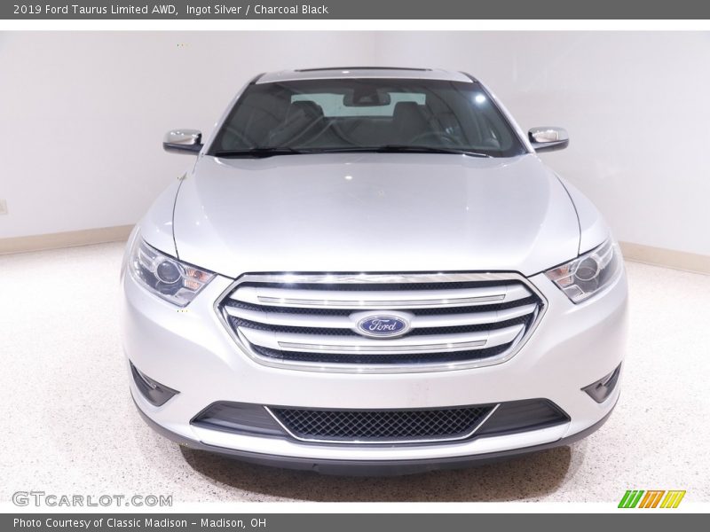 Ingot Silver / Charcoal Black 2019 Ford Taurus Limited AWD