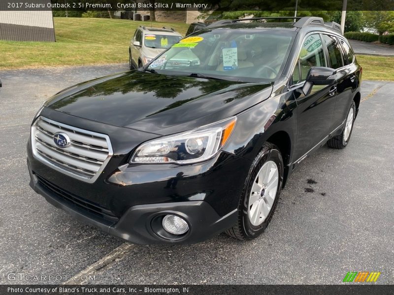 Crystal Black Silica / Warm Ivory 2017 Subaru Outback 2.5i Premium