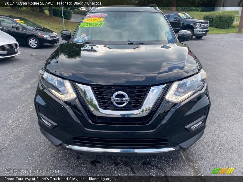Magnetic Black / Charcoal 2017 Nissan Rogue SL AWD