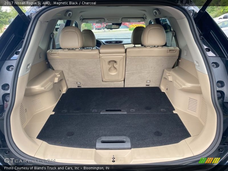 Magnetic Black / Charcoal 2017 Nissan Rogue SL AWD