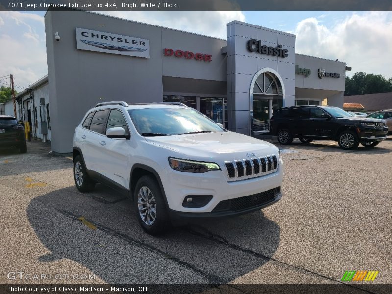 Bright White / Black 2021 Jeep Cherokee Latitude Lux 4x4