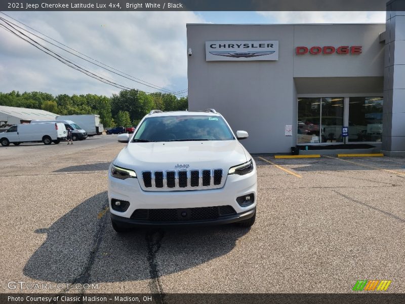 Bright White / Black 2021 Jeep Cherokee Latitude Lux 4x4