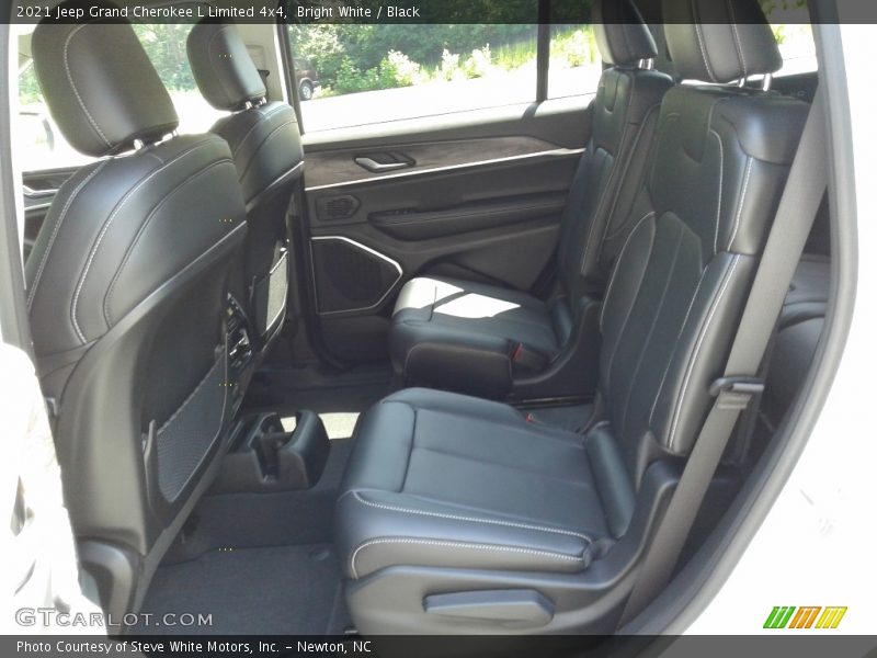 Bright White / Black 2021 Jeep Grand Cherokee L Limited 4x4