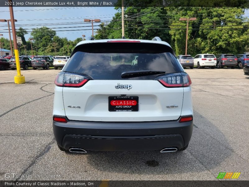 Bright White / Black 2021 Jeep Cherokee Latitude Lux 4x4
