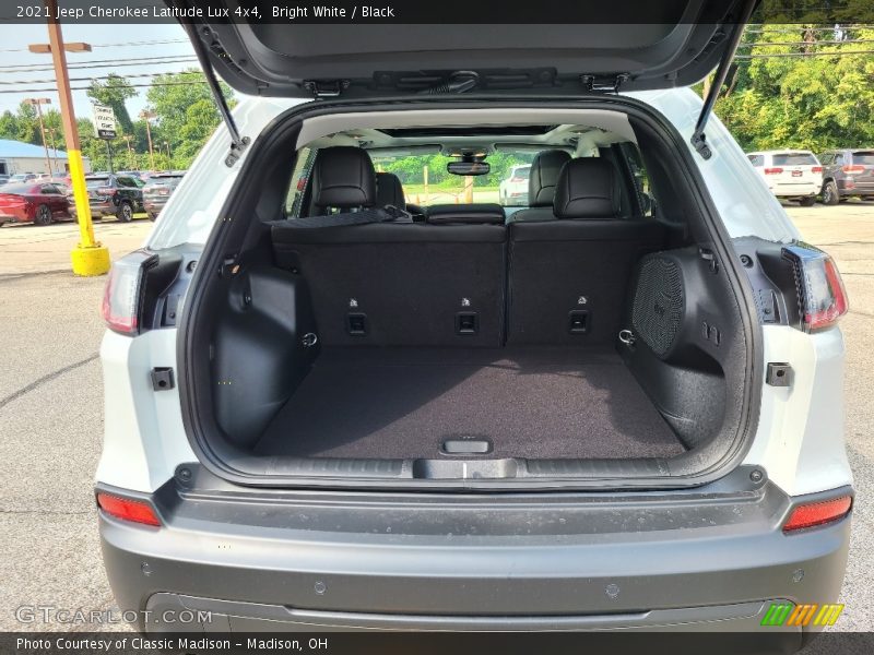 Bright White / Black 2021 Jeep Cherokee Latitude Lux 4x4