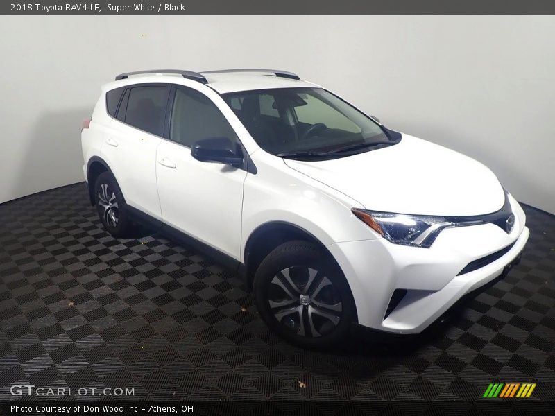 Super White / Black 2018 Toyota RAV4 LE