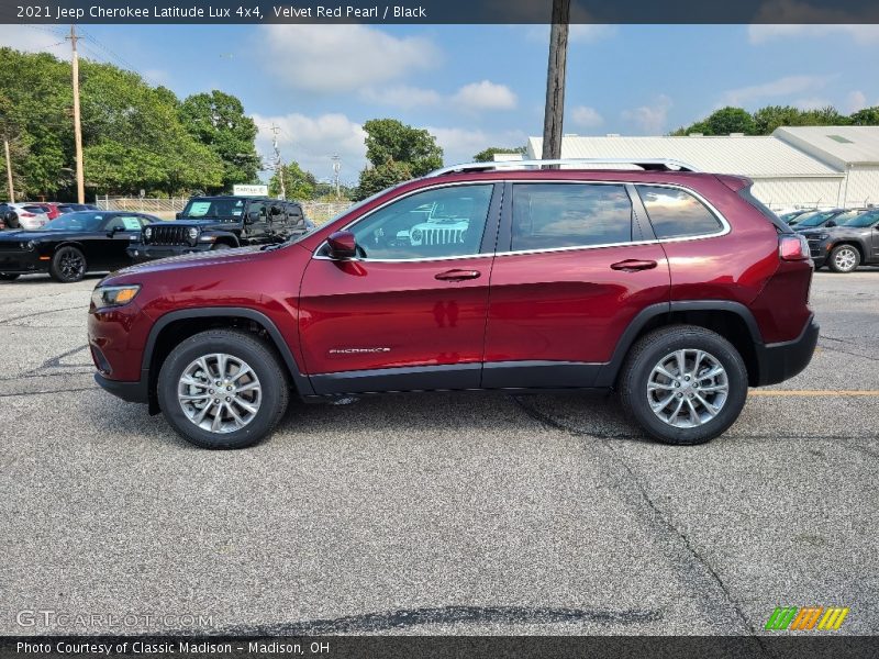  2021 Cherokee Latitude Lux 4x4 Velvet Red Pearl