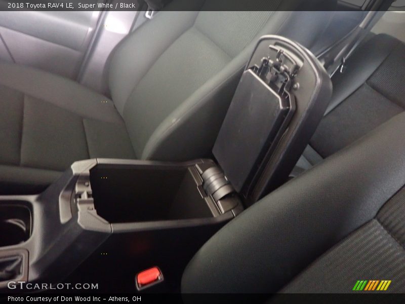 Super White / Black 2018 Toyota RAV4 LE