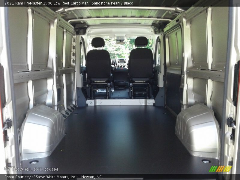  2021 ProMaster 1500 Low Roof Cargo Van Trunk