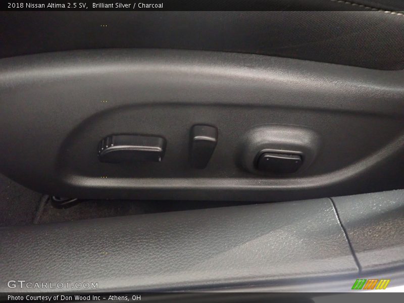 Brilliant Silver / Charcoal 2018 Nissan Altima 2.5 SV
