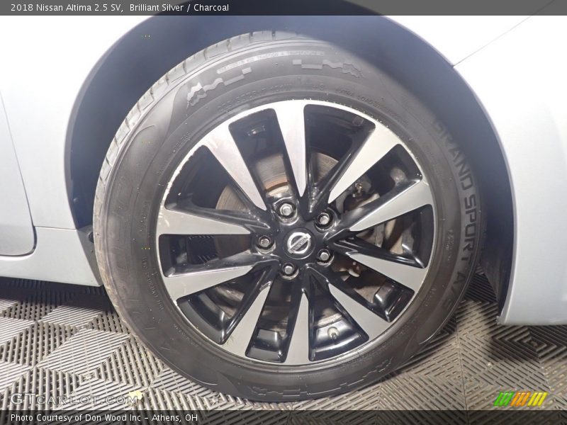 Brilliant Silver / Charcoal 2018 Nissan Altima 2.5 SV