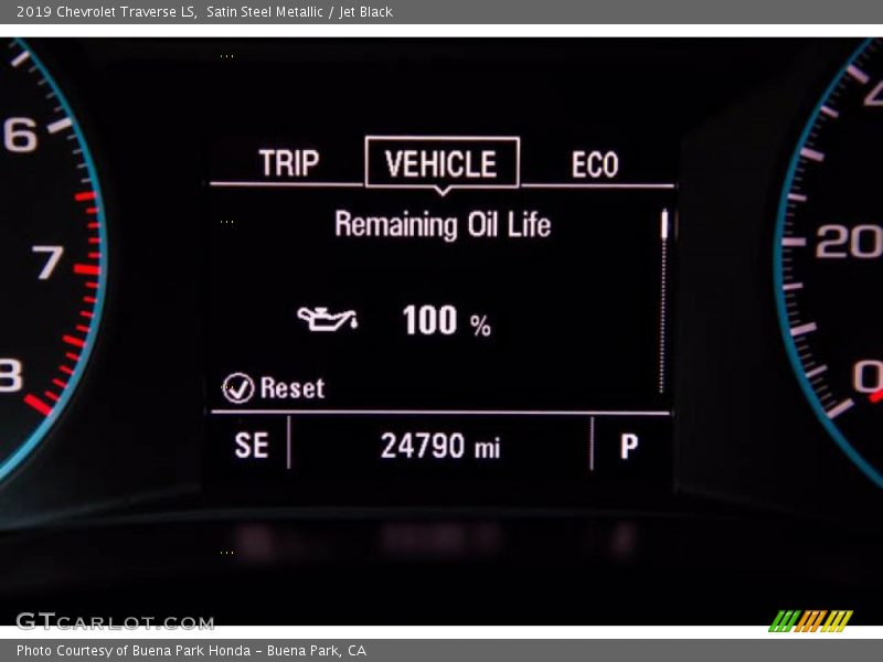 Satin Steel Metallic / Jet Black 2019 Chevrolet Traverse LS