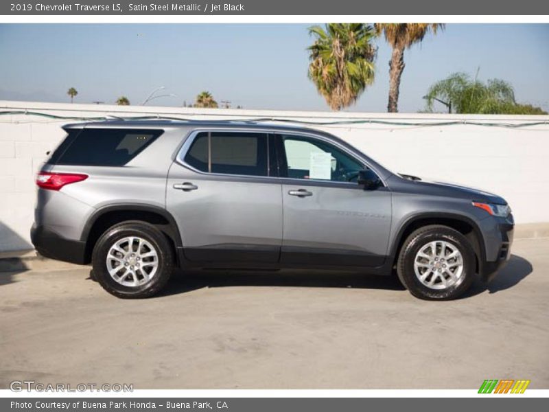 Satin Steel Metallic / Jet Black 2019 Chevrolet Traverse LS