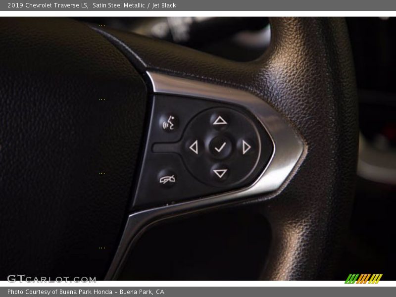 Satin Steel Metallic / Jet Black 2019 Chevrolet Traverse LS