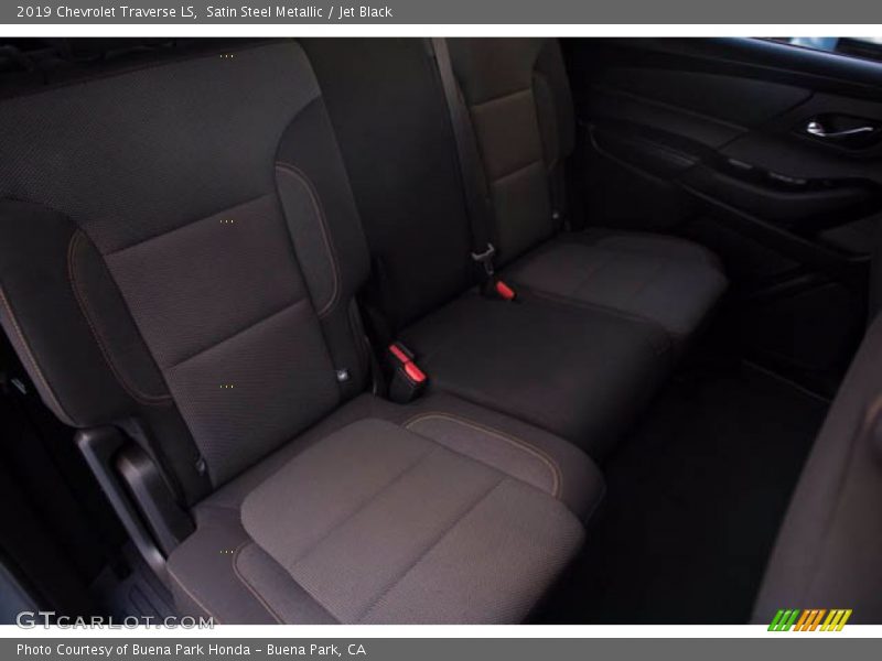 Satin Steel Metallic / Jet Black 2019 Chevrolet Traverse LS