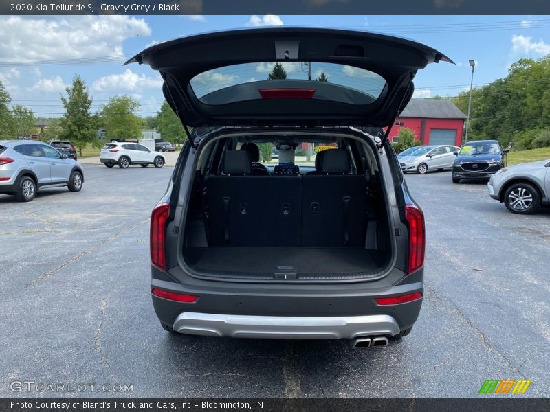Gravity Grey / Black 2020 Kia Telluride S
