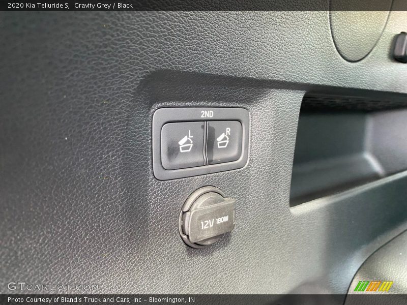 Gravity Grey / Black 2020 Kia Telluride S