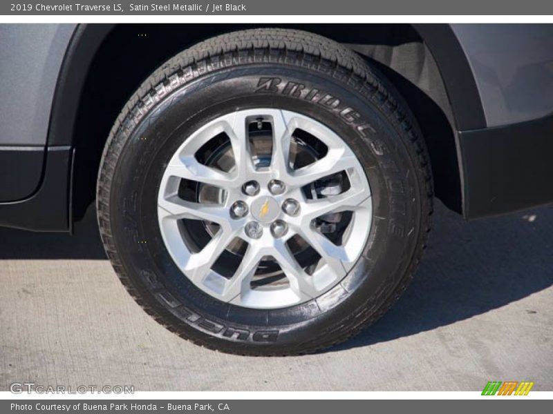 Satin Steel Metallic / Jet Black 2019 Chevrolet Traverse LS