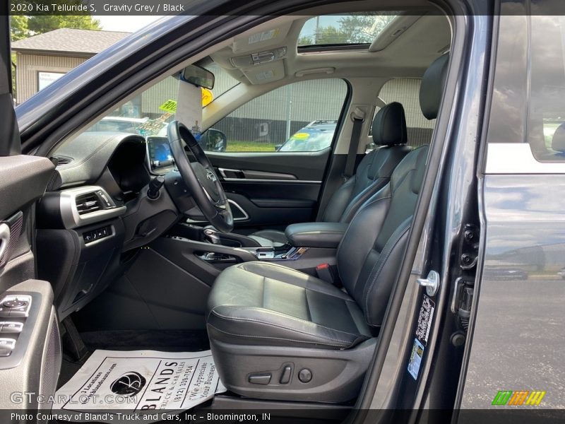Gravity Grey / Black 2020 Kia Telluride S