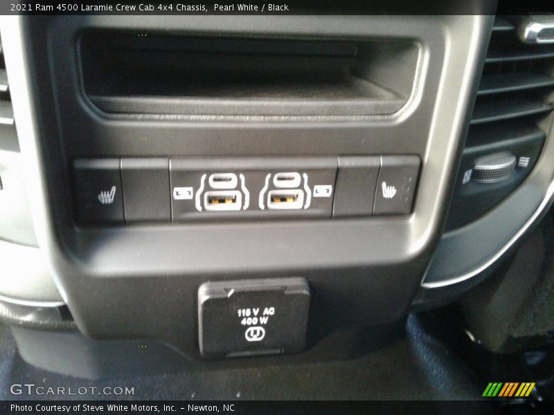 Pearl White / Black 2021 Ram 4500 Laramie Crew Cab 4x4 Chassis