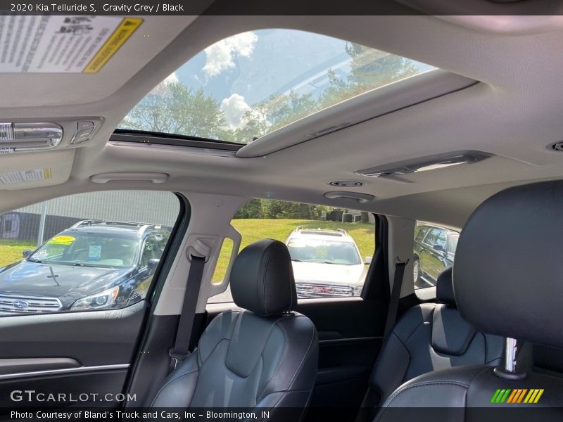 Gravity Grey / Black 2020 Kia Telluride S