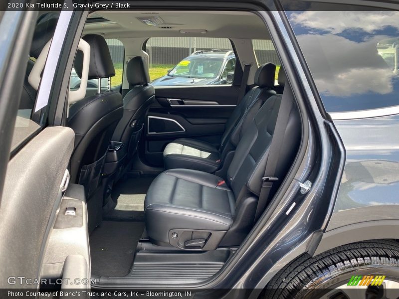 Gravity Grey / Black 2020 Kia Telluride S