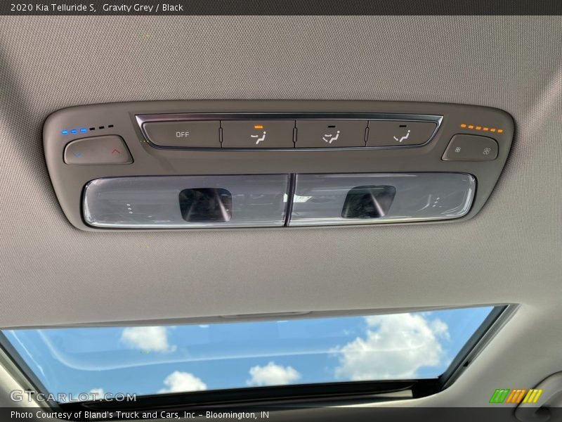 Gravity Grey / Black 2020 Kia Telluride S