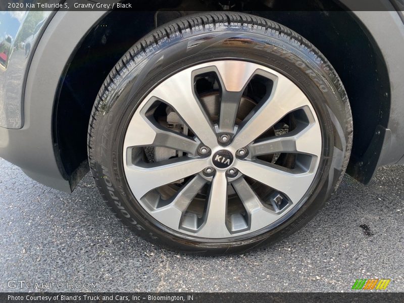 Gravity Grey / Black 2020 Kia Telluride S