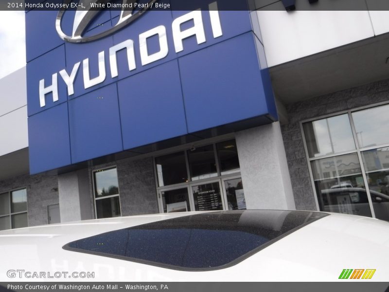 White Diamond Pearl / Beige 2014 Honda Odyssey EX-L