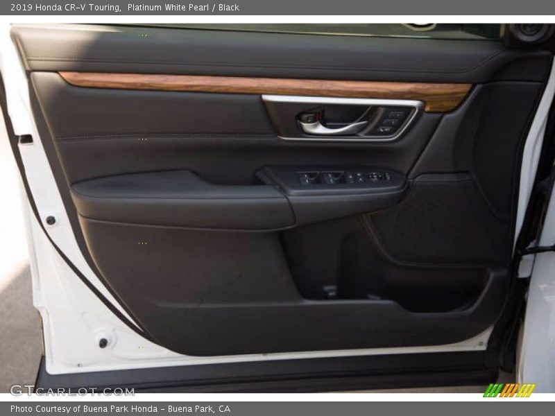 Platinum White Pearl / Black 2019 Honda CR-V Touring