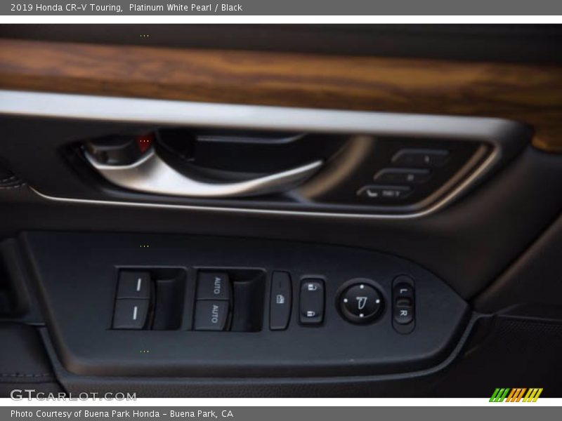 Platinum White Pearl / Black 2019 Honda CR-V Touring